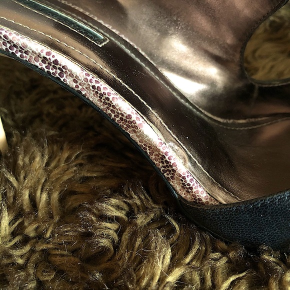 Point Toe Black Ankle strap heels - Picture 5 of 6